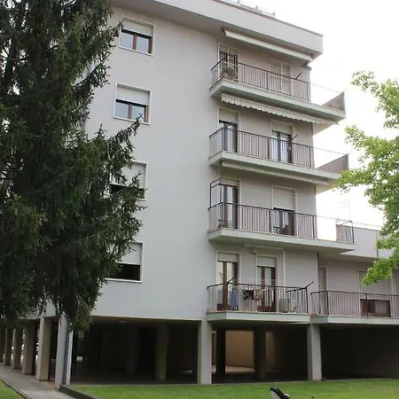 Domus Claudia Augusta Apartment