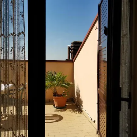 Domus Claudia Augusta Apartment